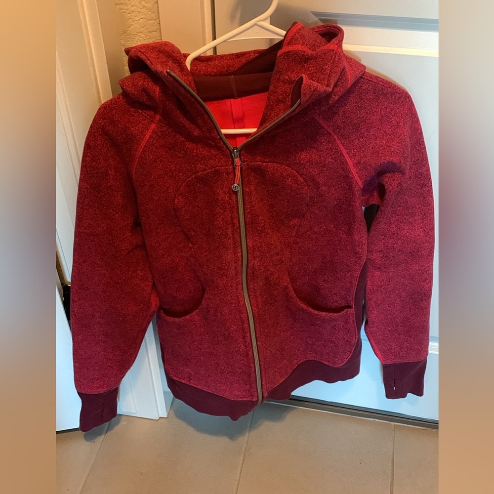 Lululemon women’s jacket.